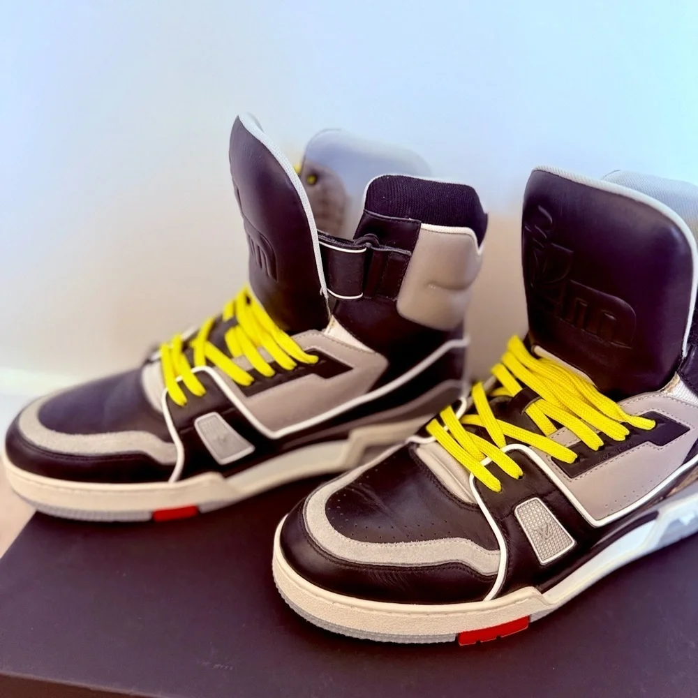 Louis Vuitton LIMITED EDITION LV Black and Gray High-Top Sneakers Virgil Abloh - Picture 15 of 16